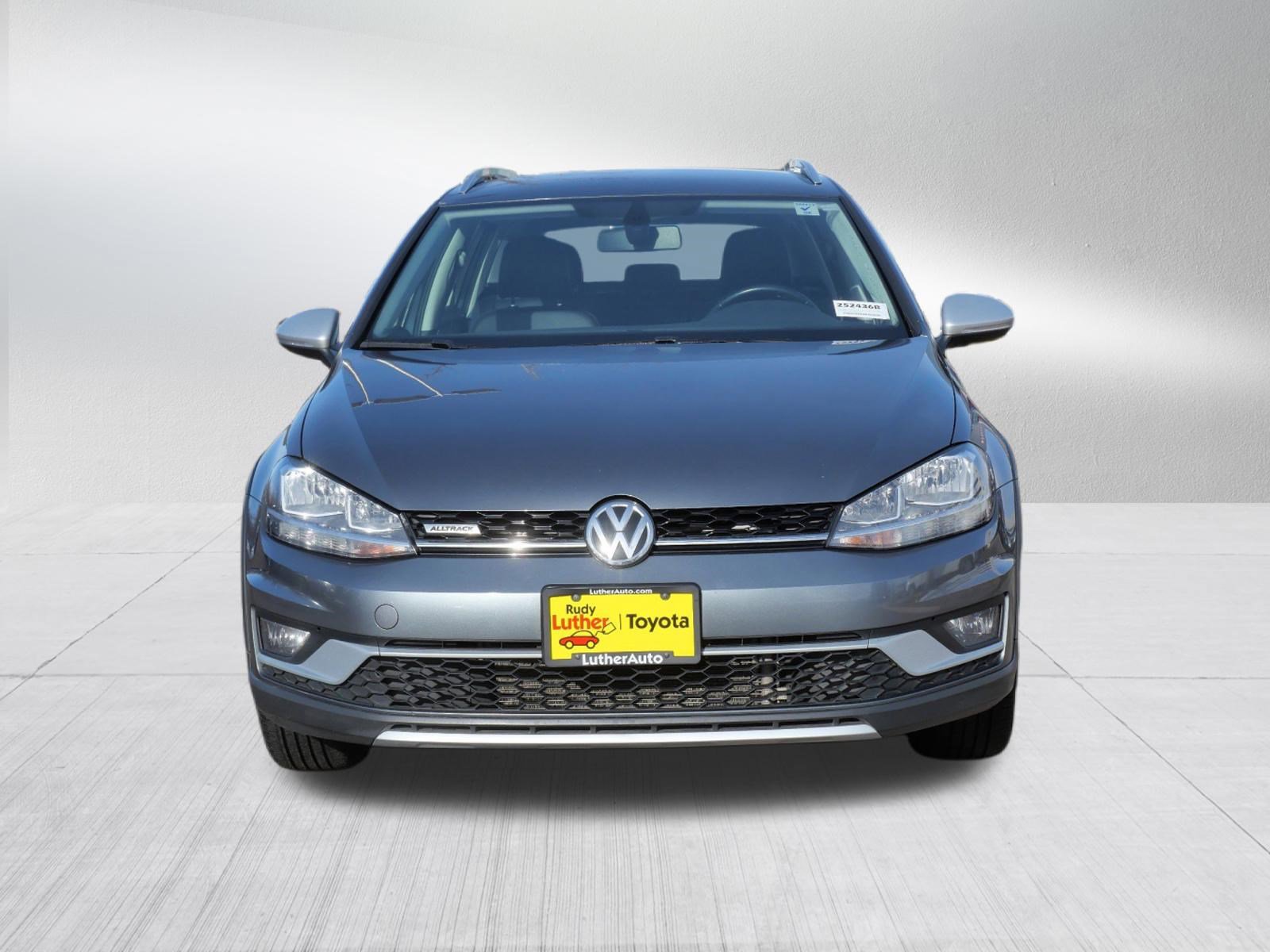 Used 2018 Volkswagen Golf Alltrack S video 2