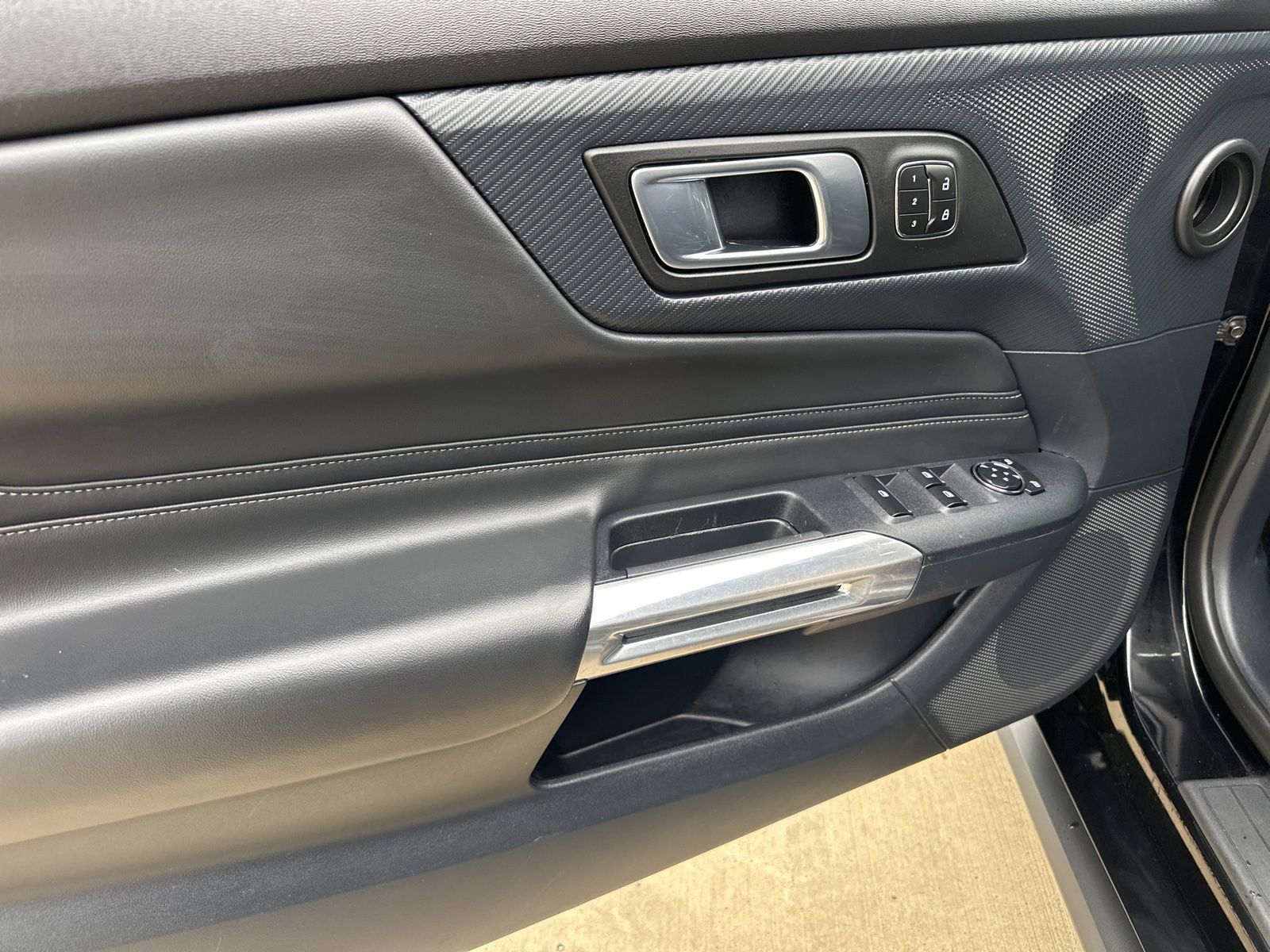 Used 2024 Ford Mustang GT Premium image 14