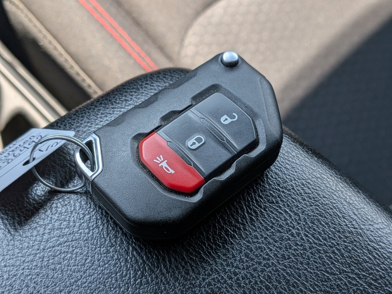 Used 2023 Jeep Gladiator Sport AWD/4WD image 32