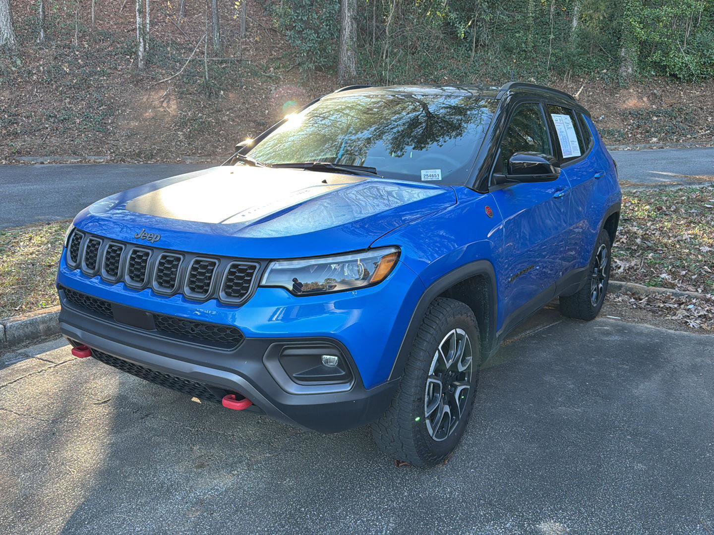 Used 2024 Jeep Compass Trailhawk w/ Trailhawk Elite Group image 2