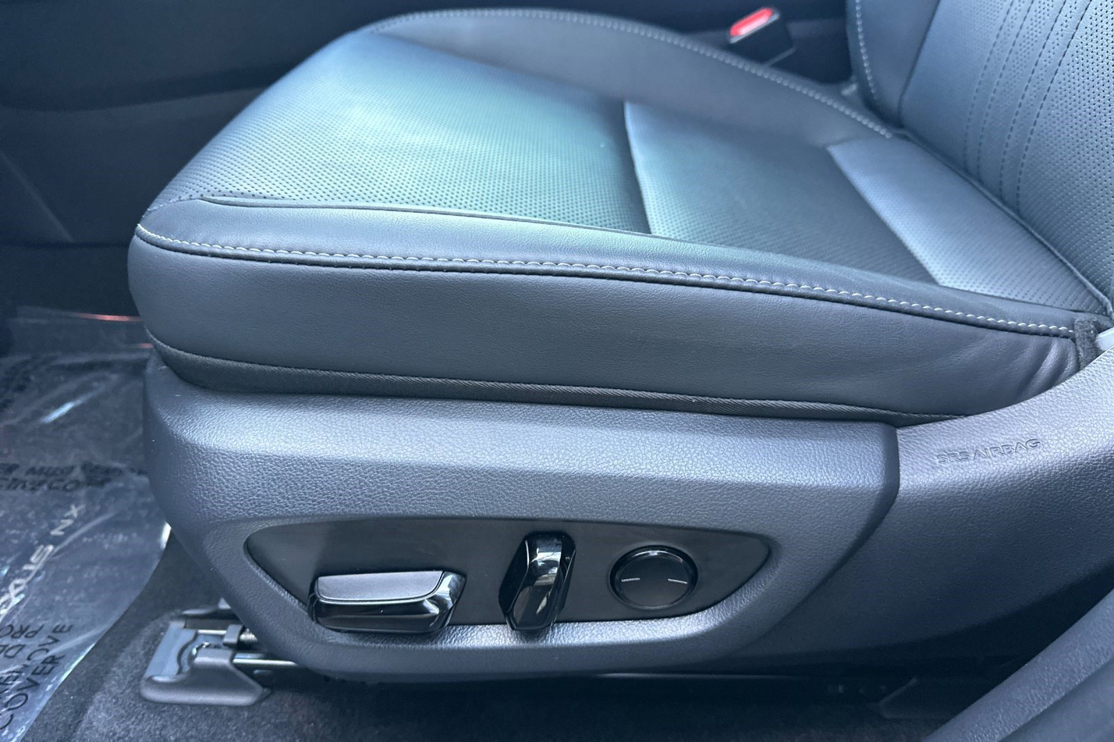 Used 2025 Lexus NX 350h AWD w/ Premium Package image 14