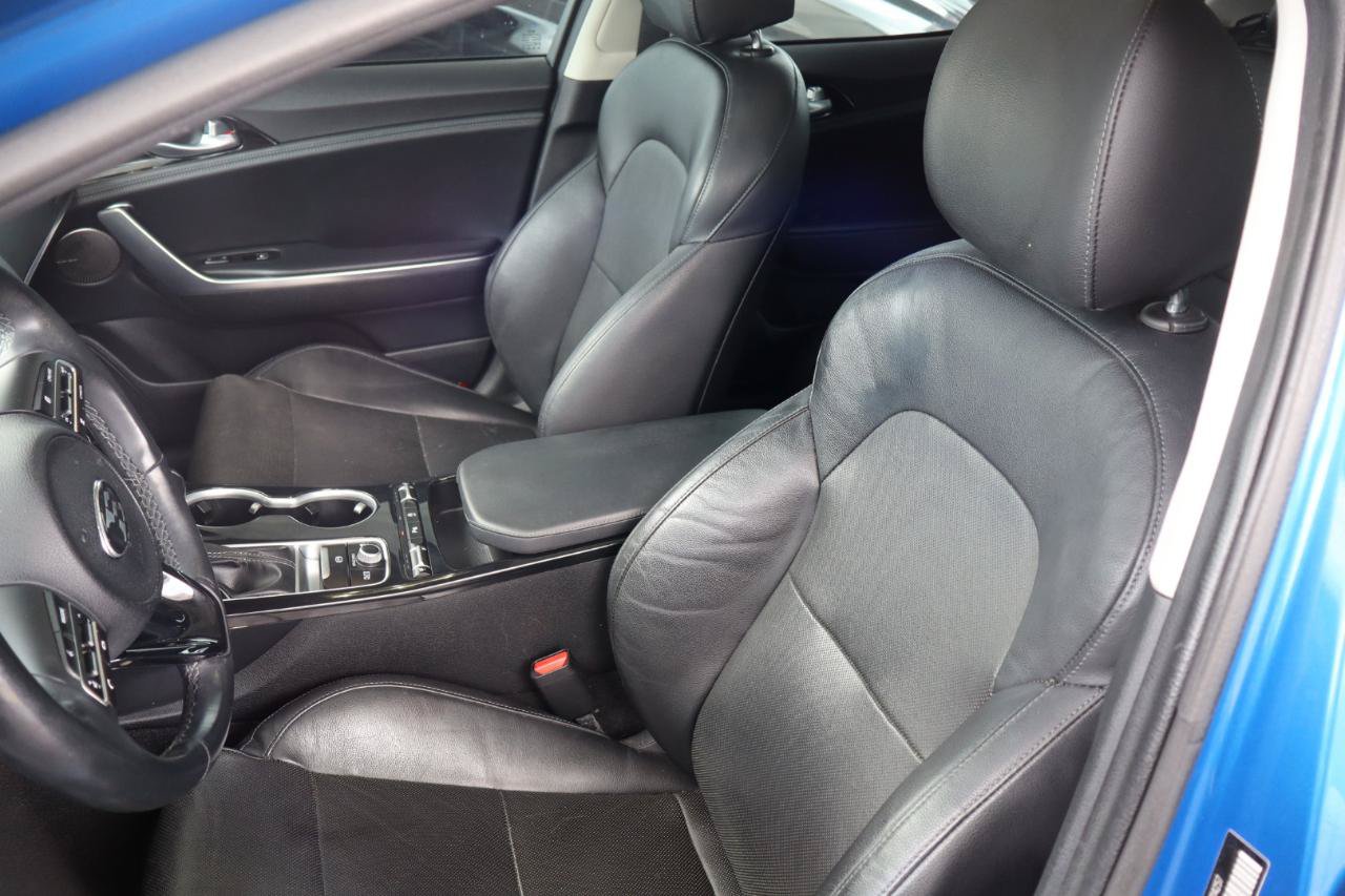 Used 2018 Kia Stinger Premium RWD image 13