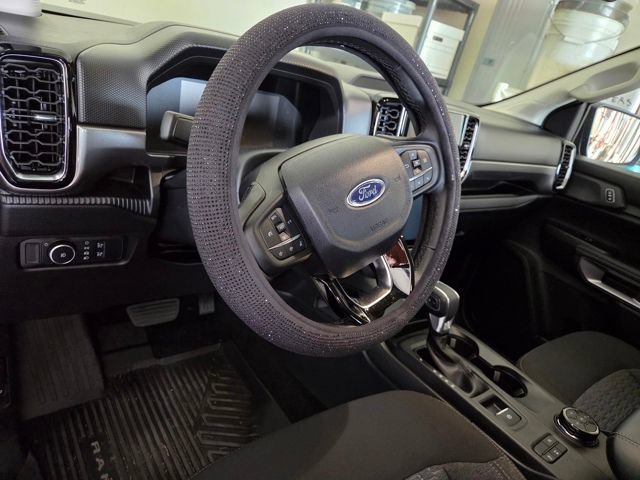 Used 2025 Ford Ranger XLT w/ Equipment Group 301A High AWD/4WD image 10