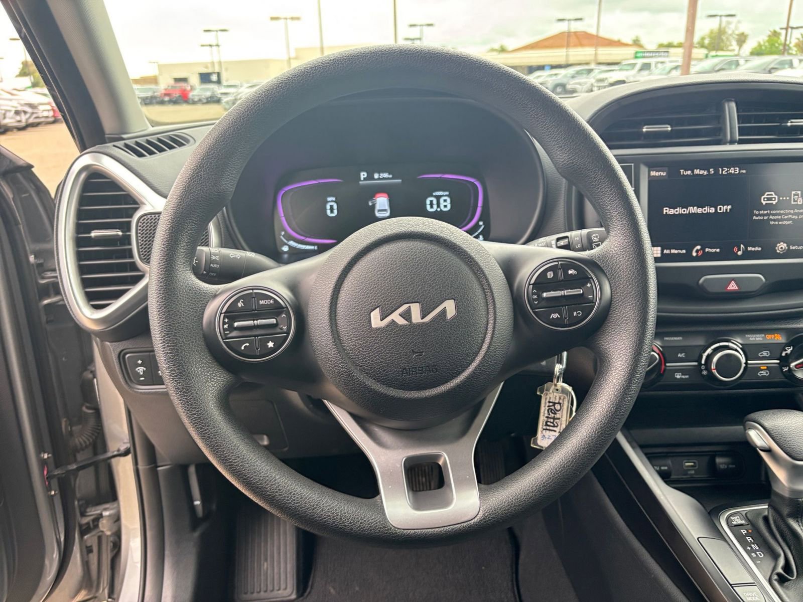 Used 2025 Kia Soul LX w/ LX Technology Package FWD image 28