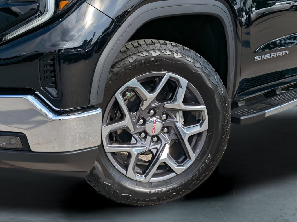 Used 2025 GMC Sierra 1500 SLT AWD/4WD image 2