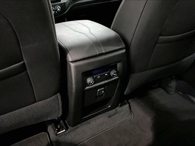 Used 2023 Chevrolet Traverse LT FWD image 25