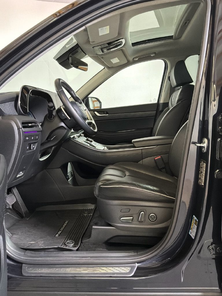 Used 2024 Hyundai Palisade Limited AWD/4WD image 14