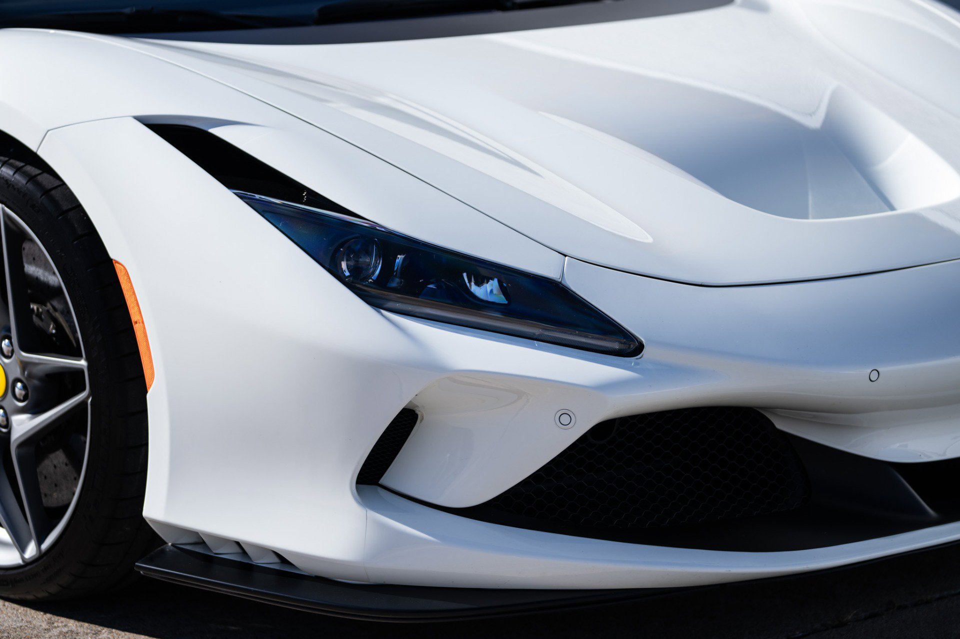 Used 2023 Ferrari F8 Tributo image 29