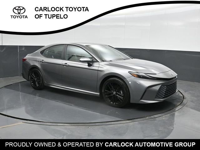 Used 2026 Toyota Camry SE FWD image 5