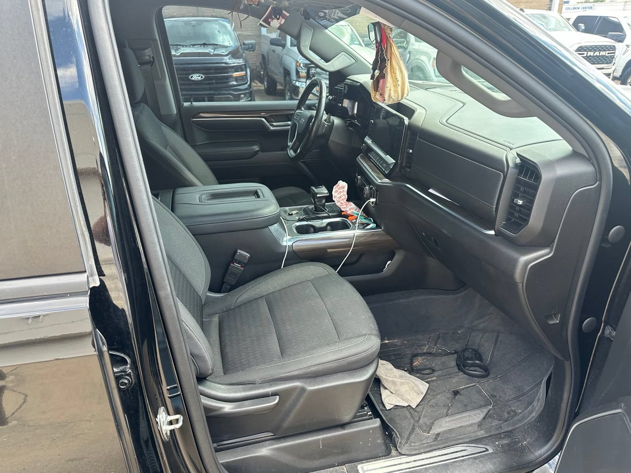 Used 2022 Chevrolet Silverado 1500 RST RWD image 4