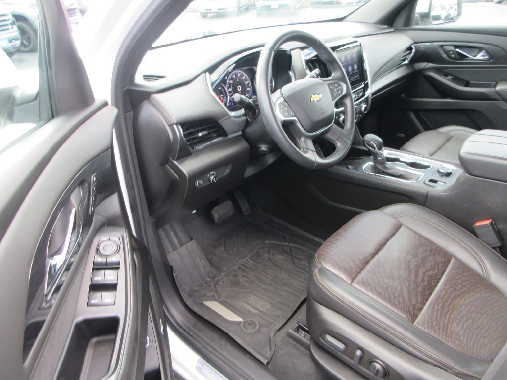 Used 2023 Chevrolet Traverse High Country AWD/4WD image 14