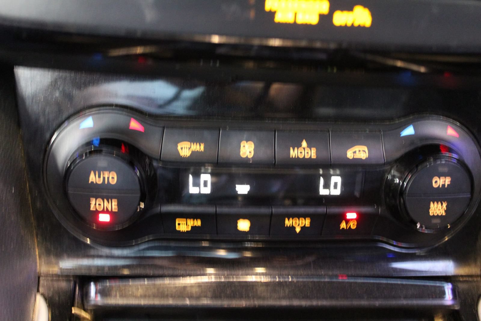 Used 2017 INFINITI QX30 Premium FWD image 22