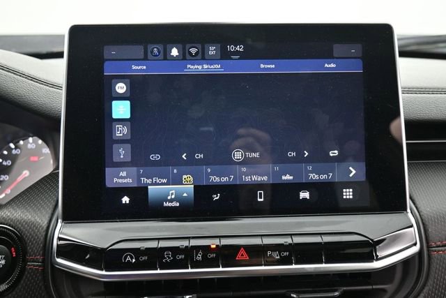 Used 2025 Jeep Compass Trailhawk AWD/4WD image 23