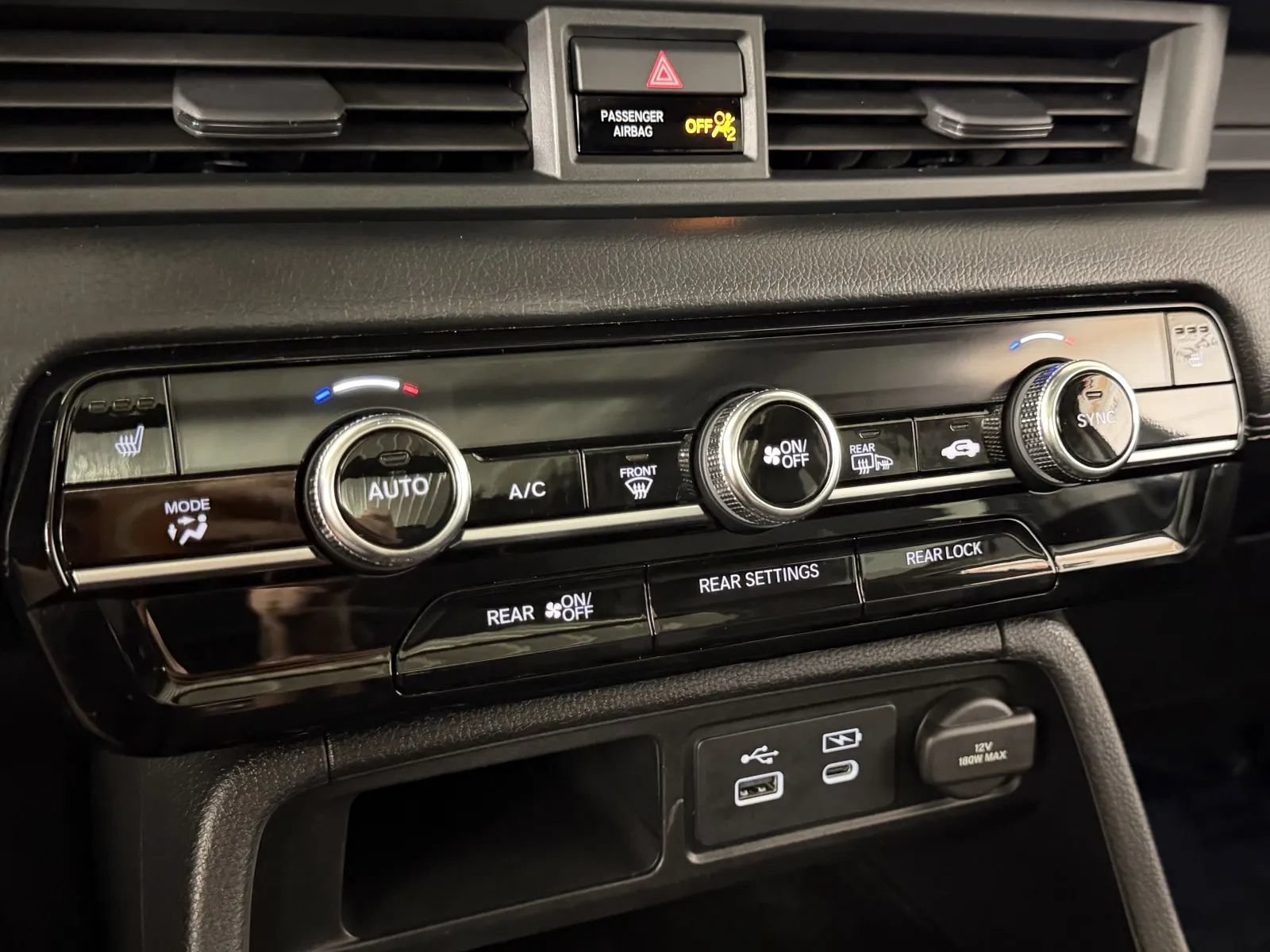 Used 2023 Honda Pilot Touring image 25