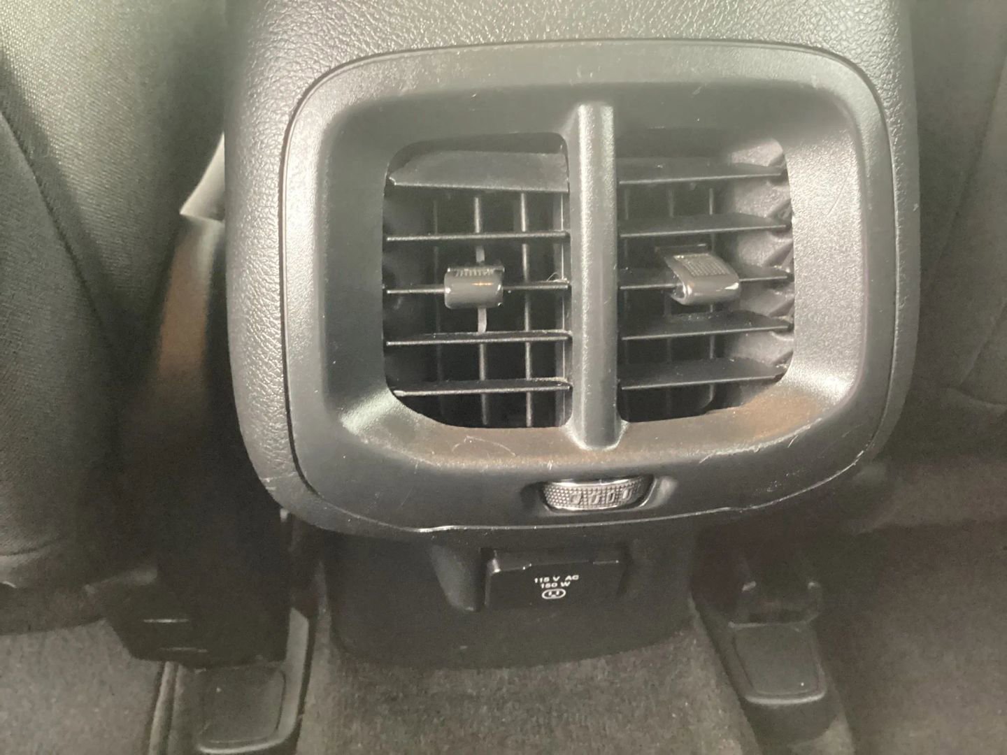 Used 2015 Jeep Cherokee Latitude AWD/4WD image 19