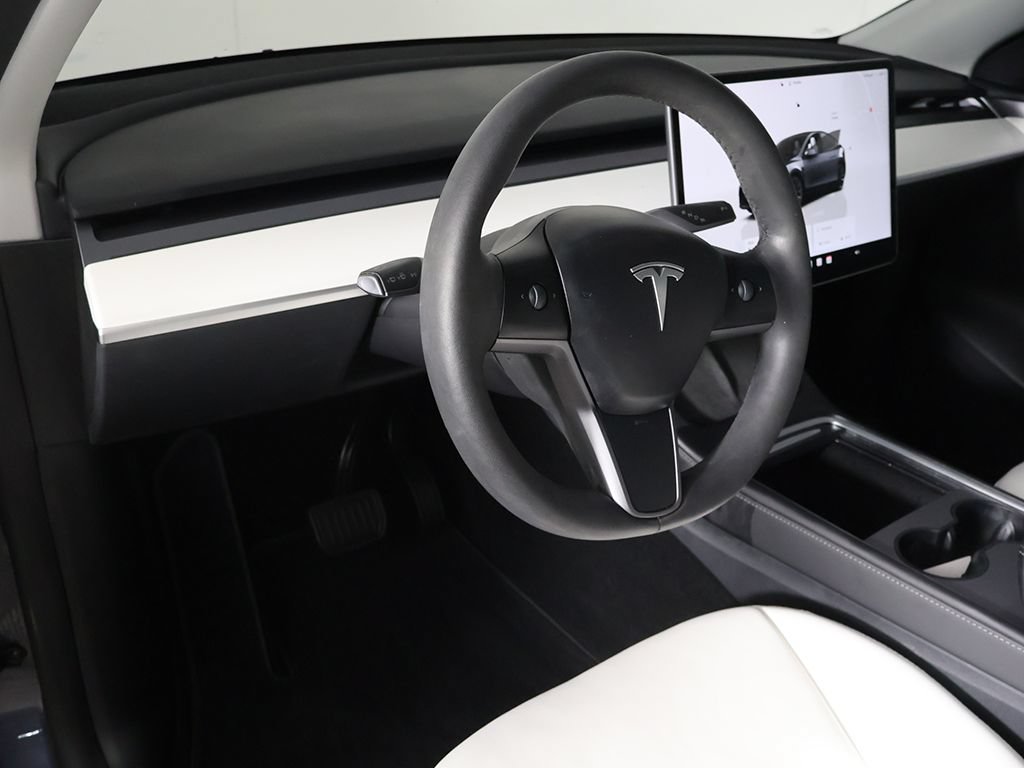 Used 2023 Tesla Model Y Long Range AWD/4WD image 26