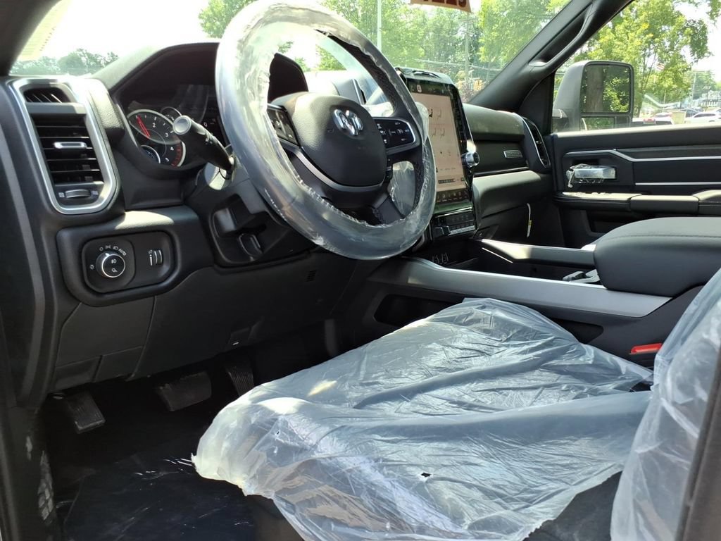 New 2026 RAM 3500 Big Horn AWD/4WD image 10