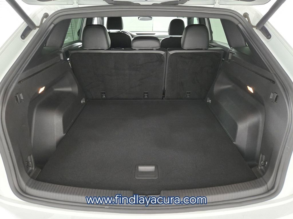 Used 2022 Volkswagen Atlas Cross Sport SE FWD image 15