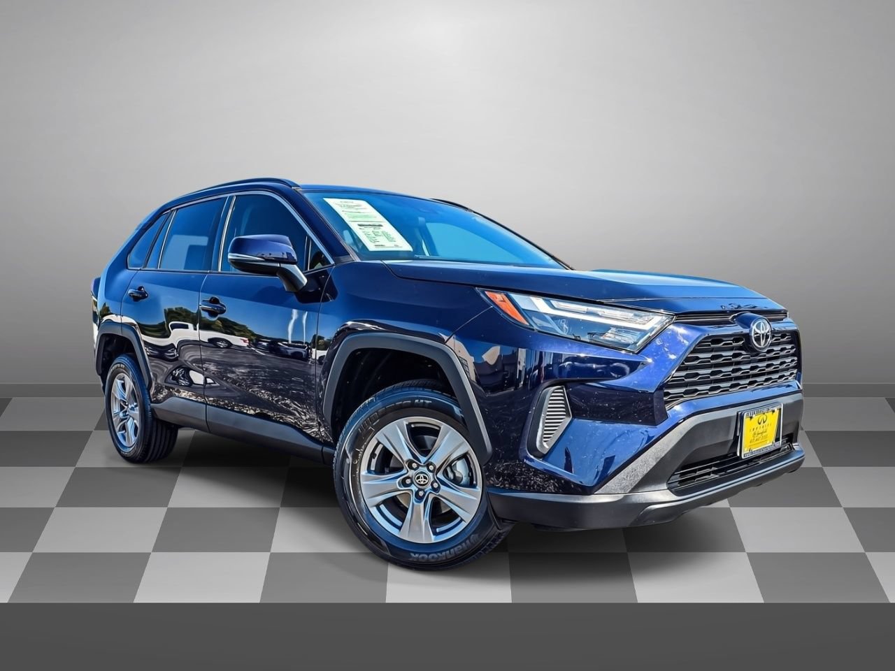 Used 2024 Toyota RAV4 XLE AWD/4WD image 1