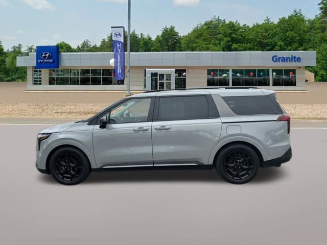 Used 2025 Kia Carnival SX Prestige image 10