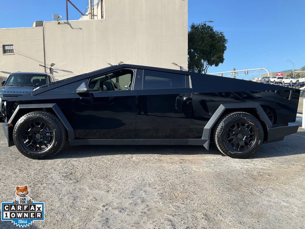 Used 2024 Tesla Cybertruck AWD Crew Cab image 5