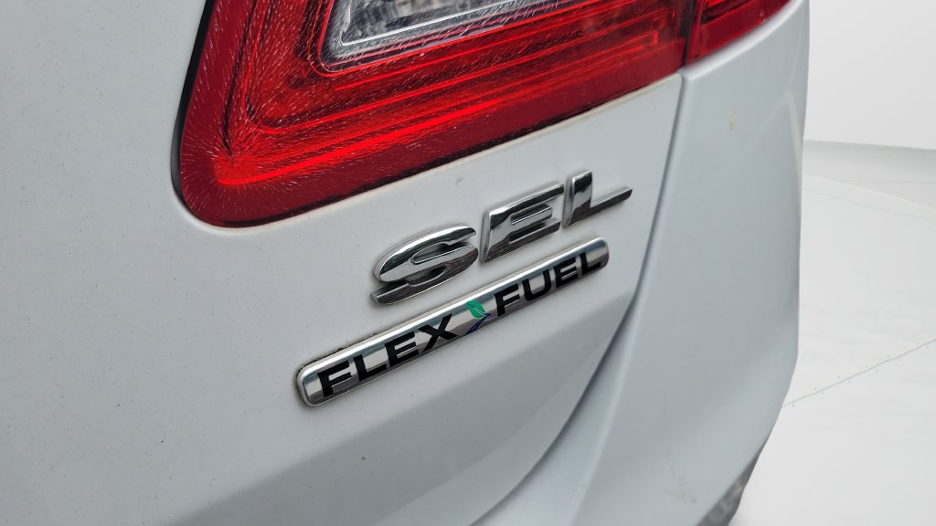 Used 2015 Ford Taurus SEL FWD image 11
