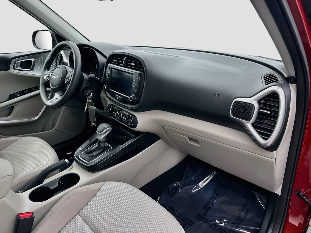 Used 2023 Kia Soul LX w/ LX Technology Package FWD image 27