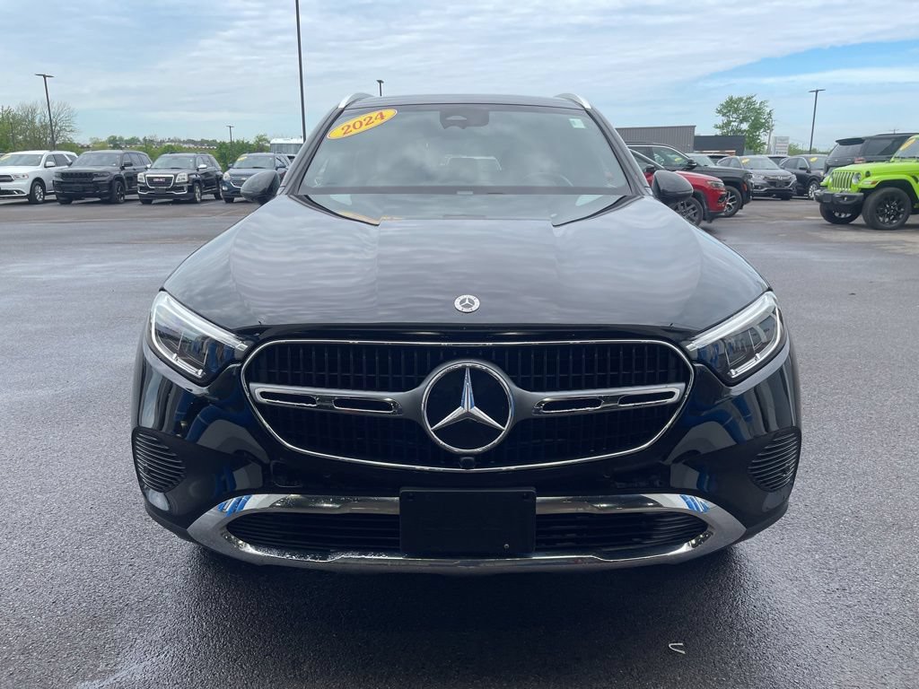 Used 2024 Mercedes-Benz GLC 300 4MATIC image 2