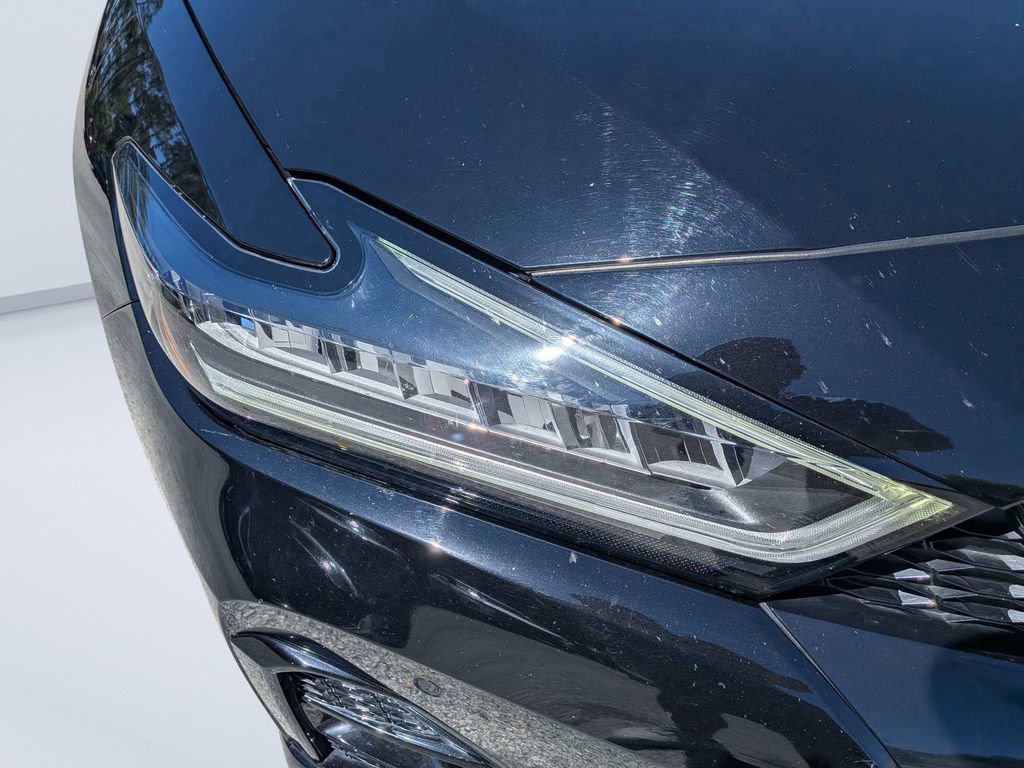 Used 2023 Nissan Maxima Platinum w/ Sport Mat Group FWD image 9