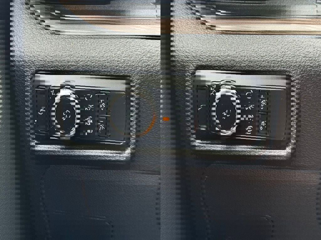 Certified 2023 Ford Explorer Limited image 29