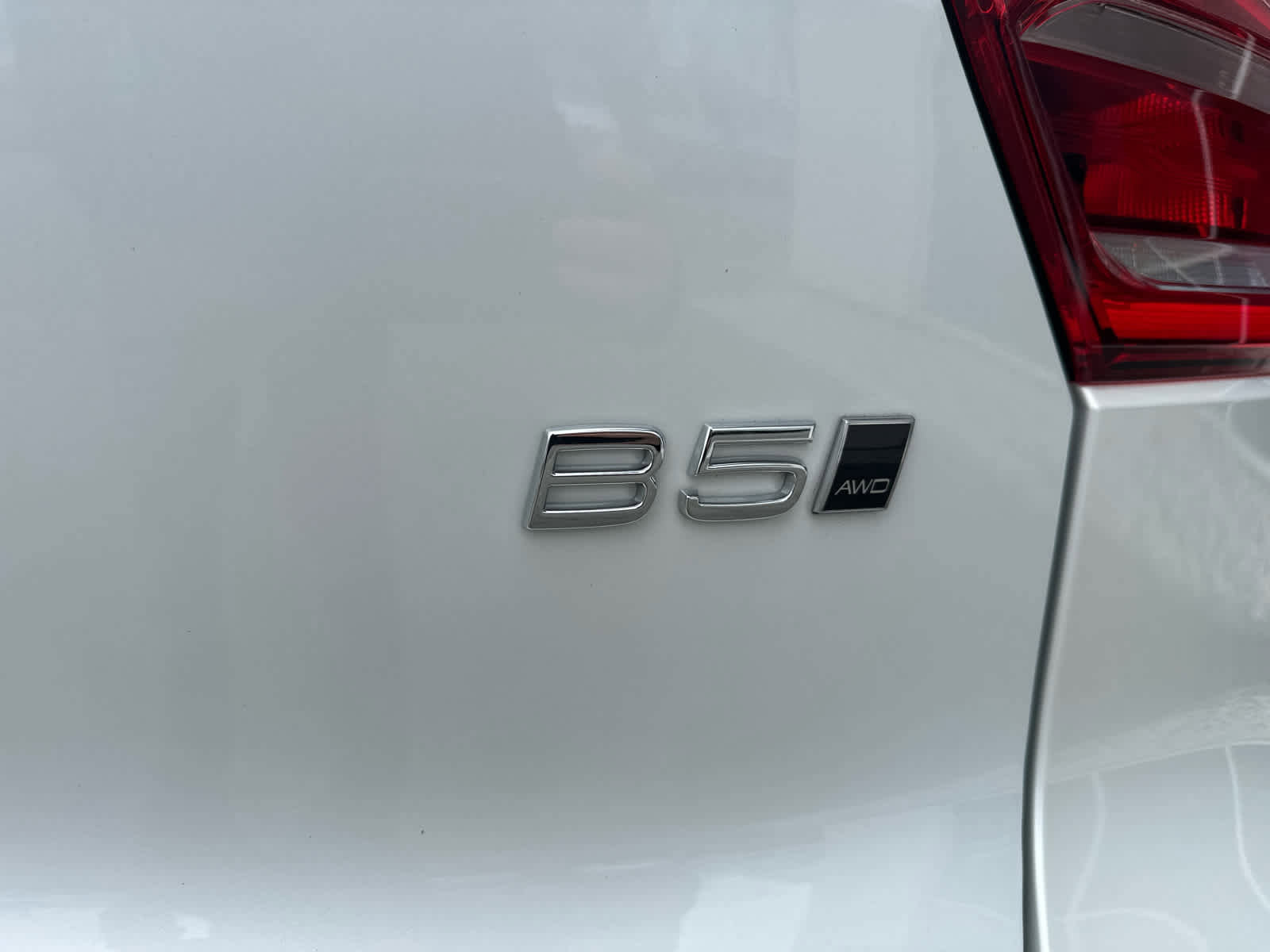Used 2026 Volvo XC40 B5 Plus AWD/4WD image 29