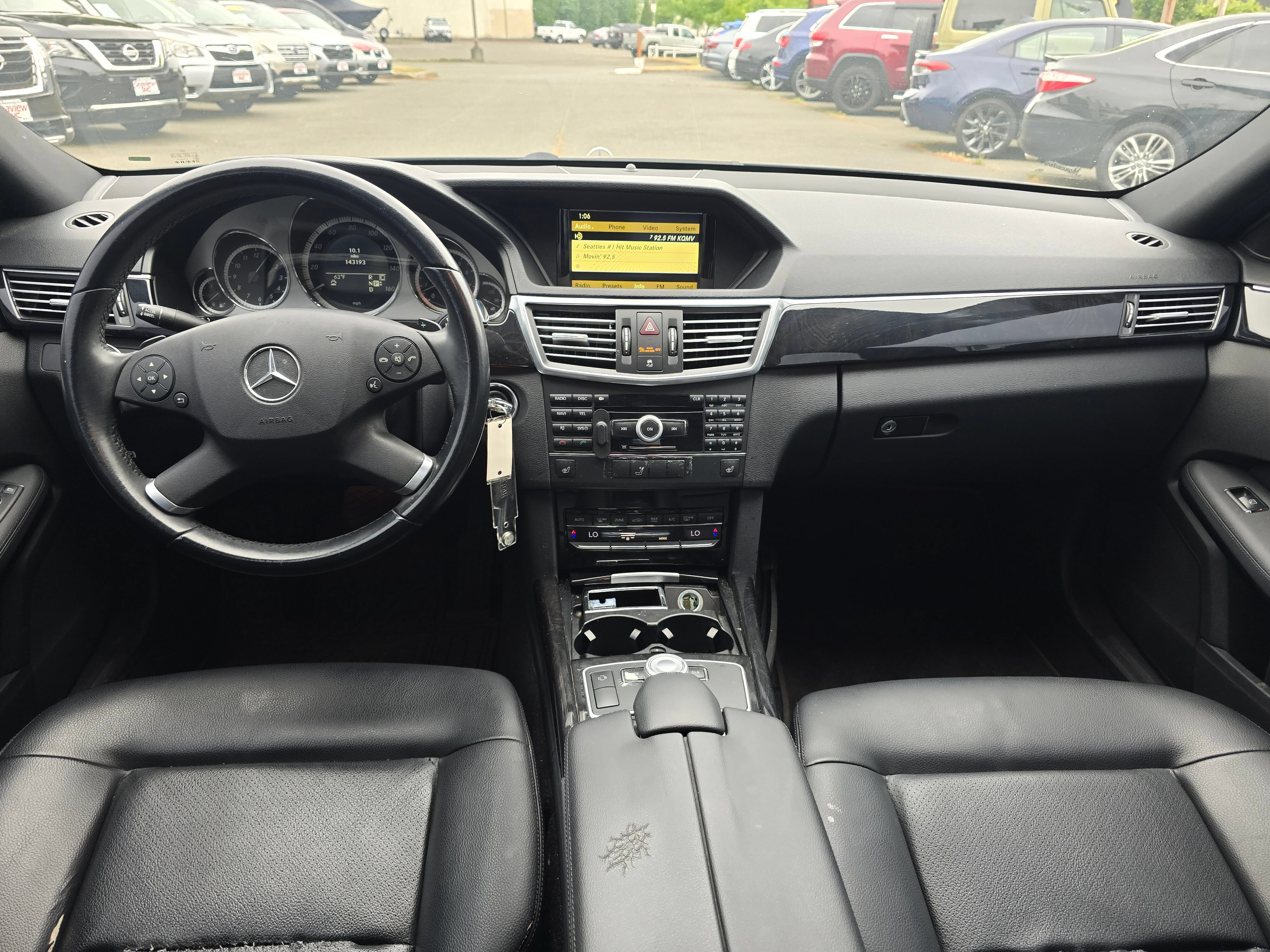 Used 2010 Mercedes-Benz E 350 4MATIC Sedan image 18