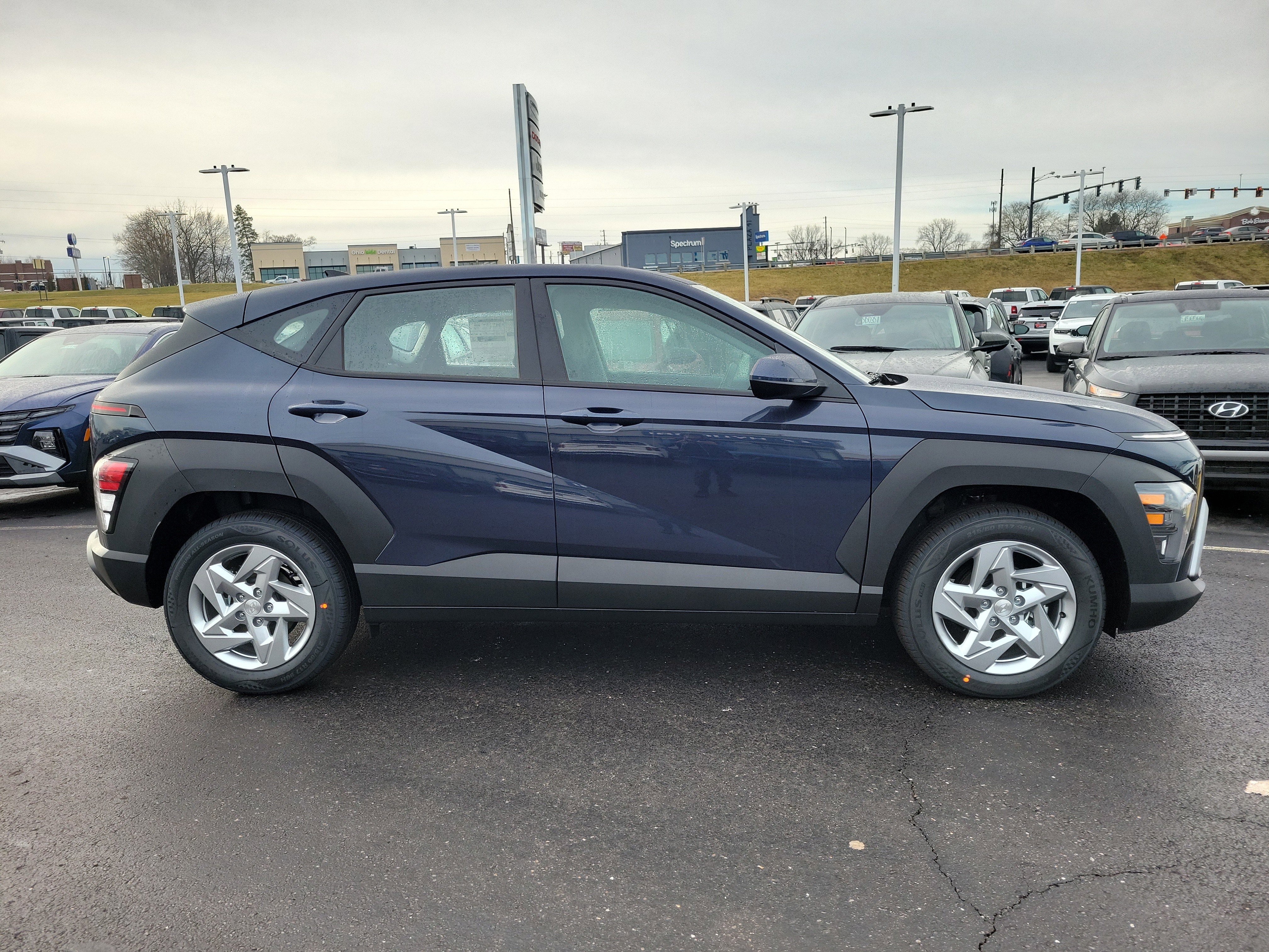 New 2026 Hyundai Kona SE image 3