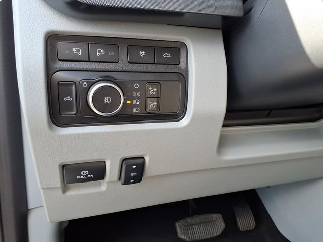 Used 2024 Ford F450 Limited w/ FX4 Off-Road Package image 28