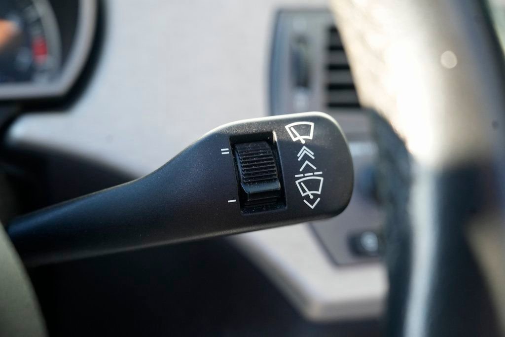 Used 2003 BMW Z4 2.5i image 34