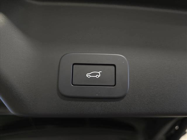 Certified 2025 Land Rover Range Rover Evoque Dynamic SE image 13