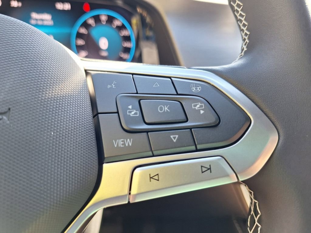 New 2026 Volkswagen Atlas Cross Sport SE image 14