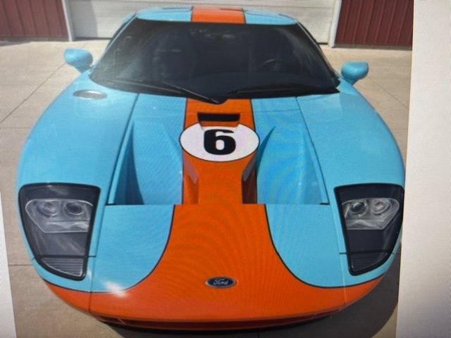 Used 2006 Ford GT RWD image 2