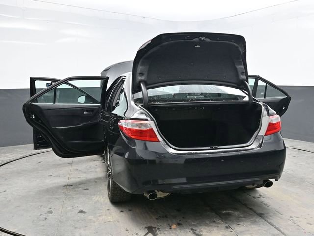 Used 2015 Toyota Camry XSE image 44