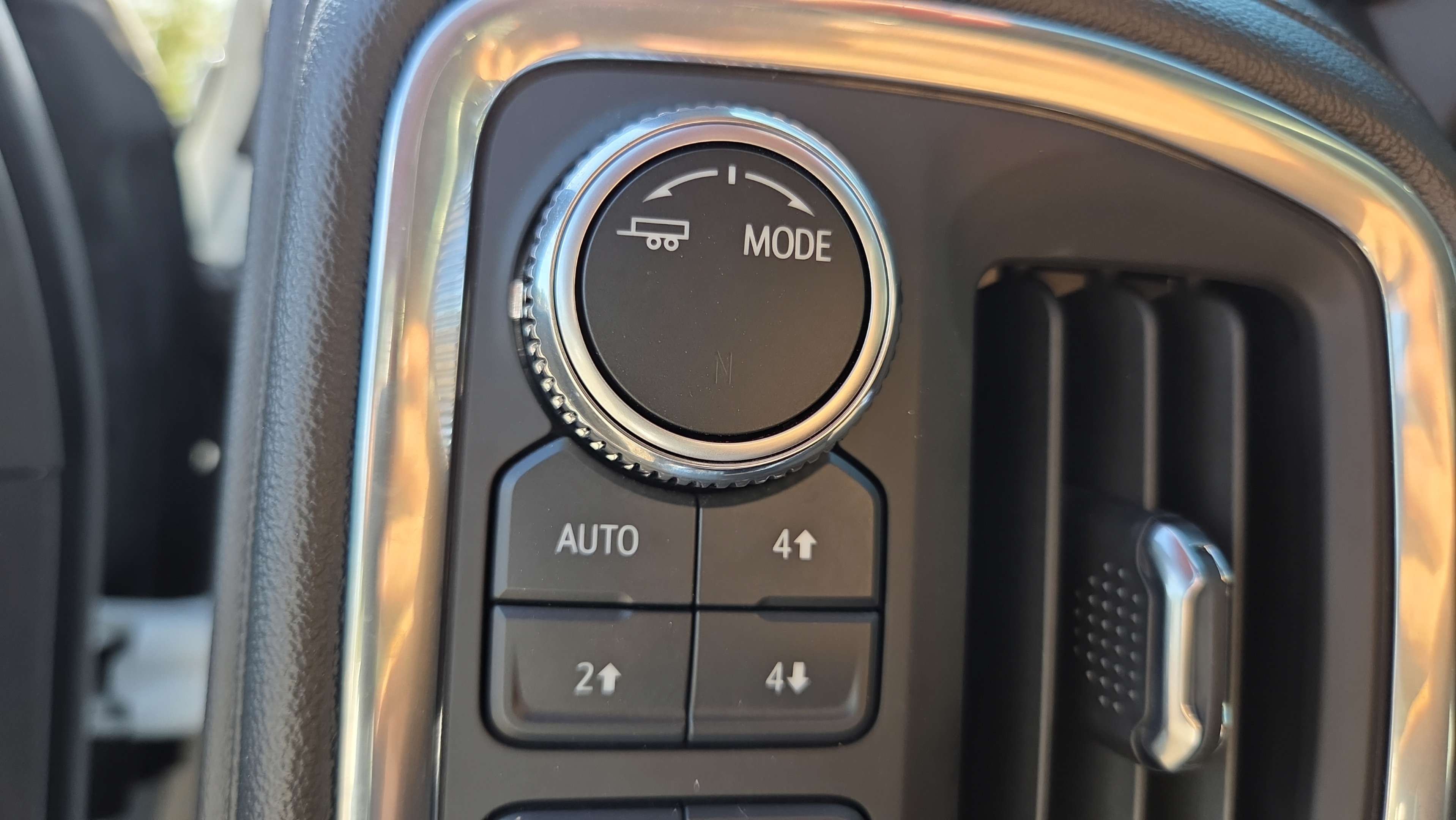 Used 2023 GMC Sierra 3500 SLT w/ SLT Premium Package AWD/4WD image 23