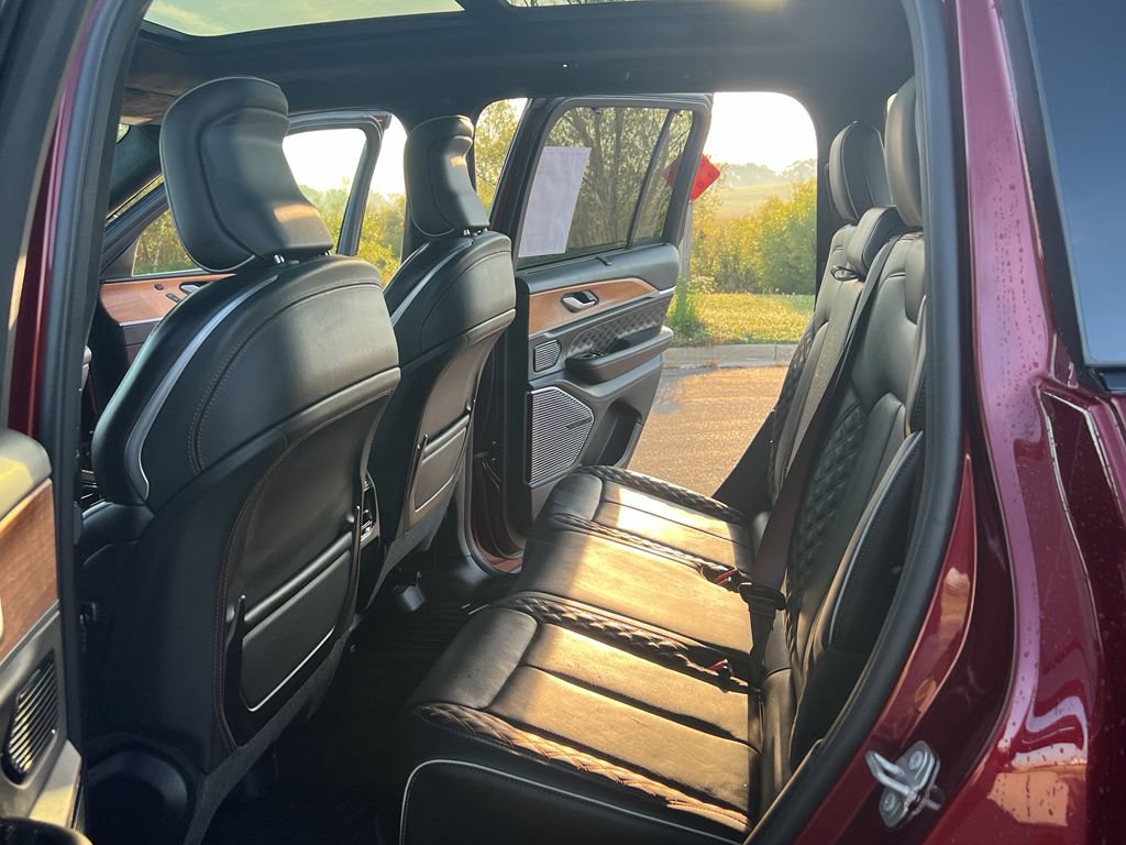 Used 2022 Jeep Grand Cherokee Summit image 41