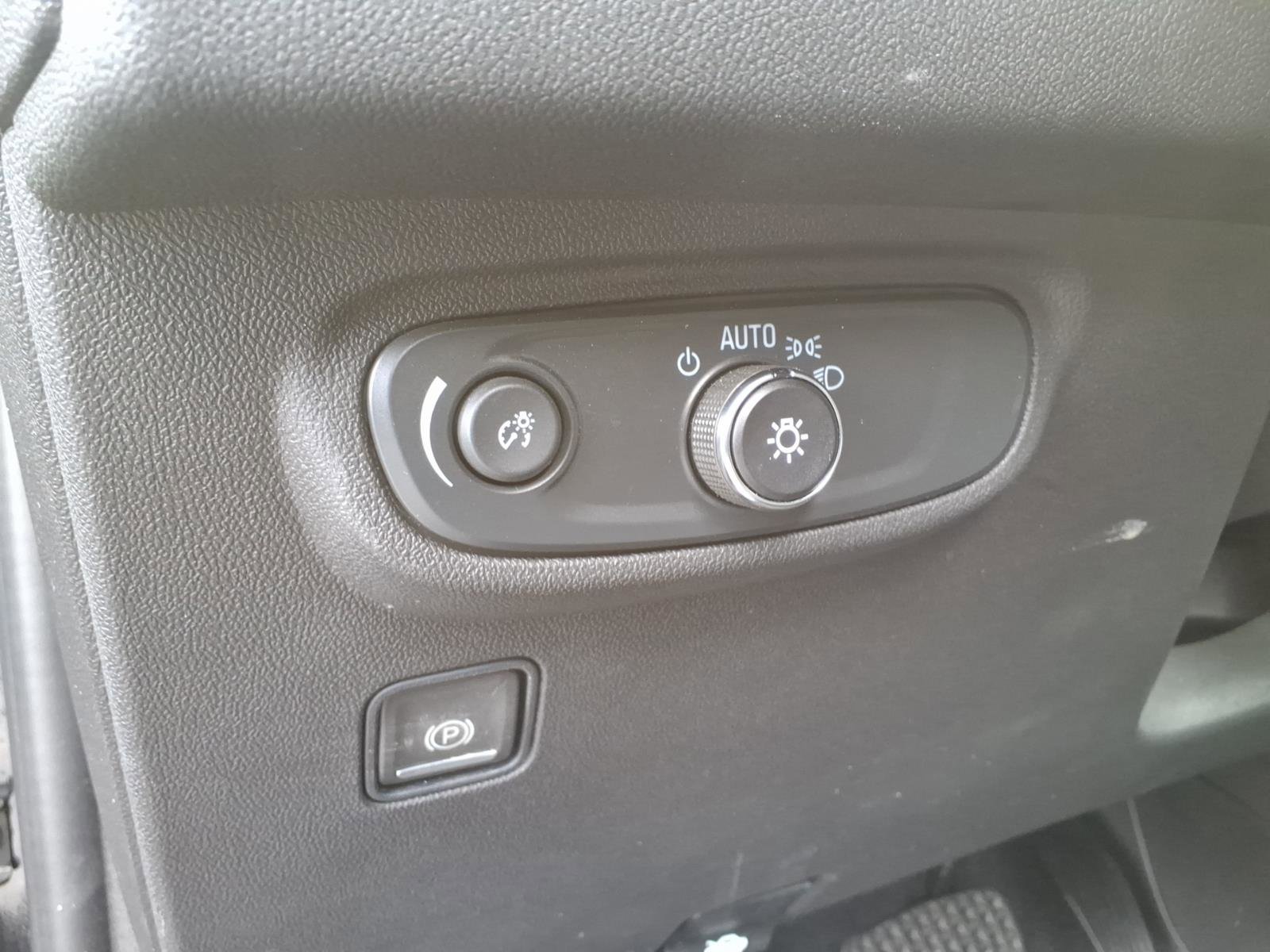 Certified 2024 GMC Terrain SLE w/ Driver Convenience Package image 14