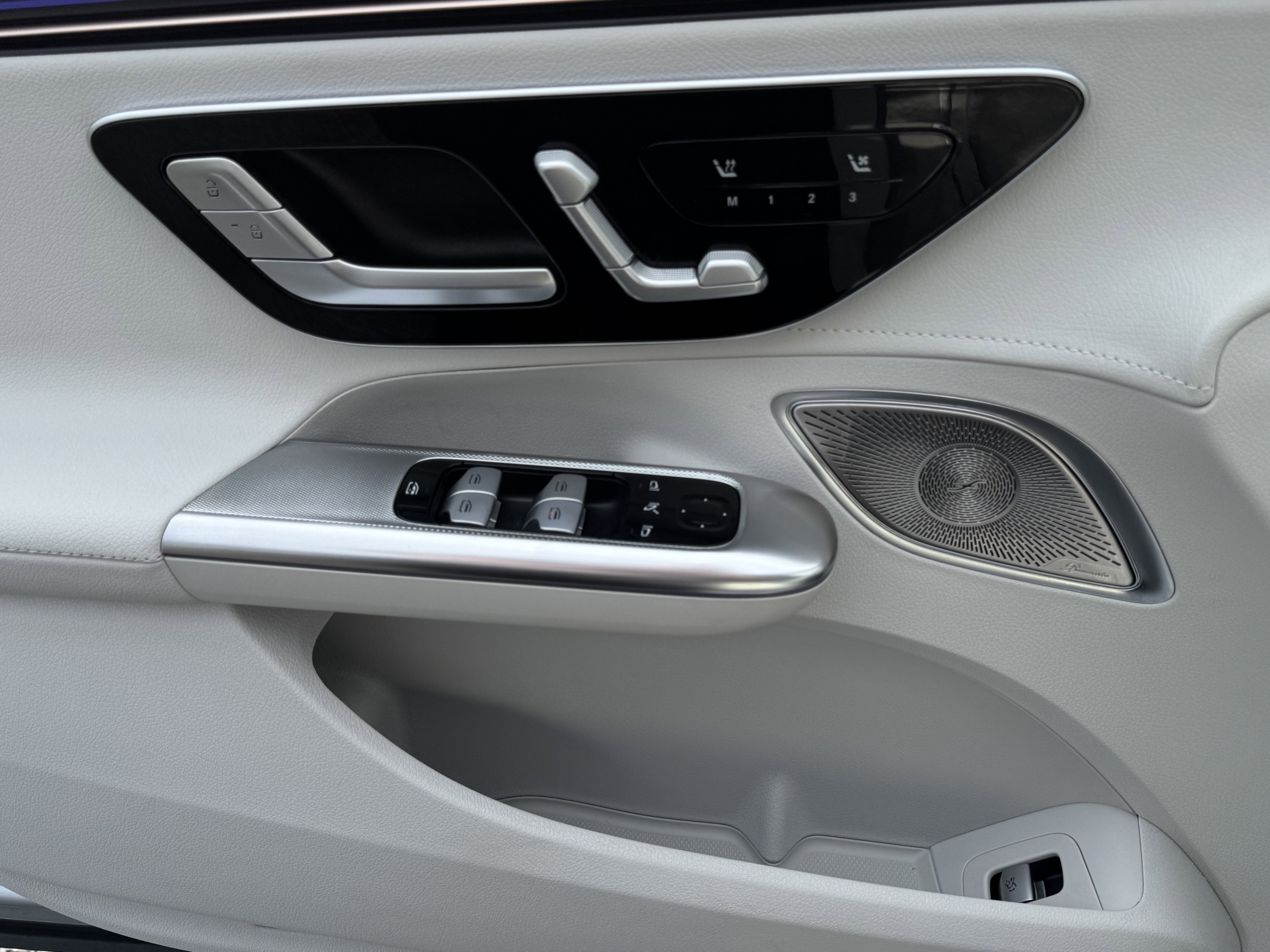Used 2023 Mercedes-Benz EQE 350+ 4MATIC Sedan w/ Exclusive Trim Package image 21