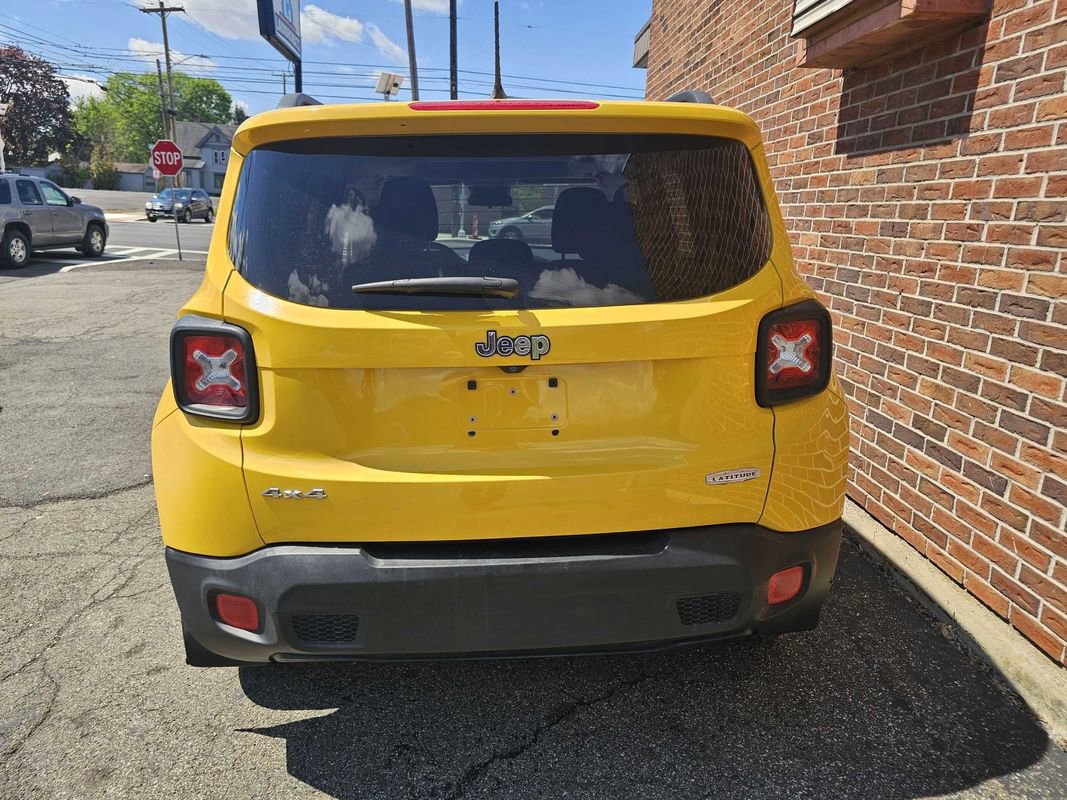 Used 2015 Jeep Renegade Latitude w/ Popular Equipment Group AWD/4WD image 10
