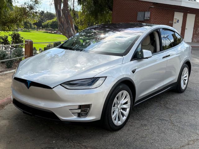 Used 2017 Tesla Model X 75D image 28