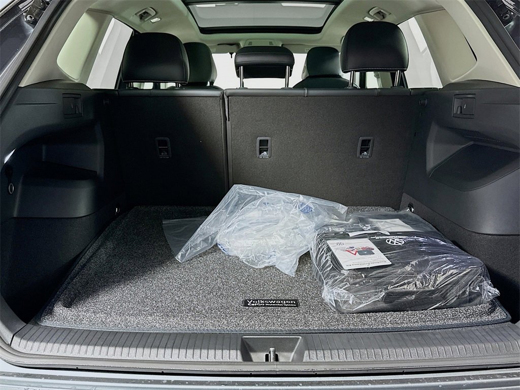 New 2026 Volkswagen Tiguan SE image 16
