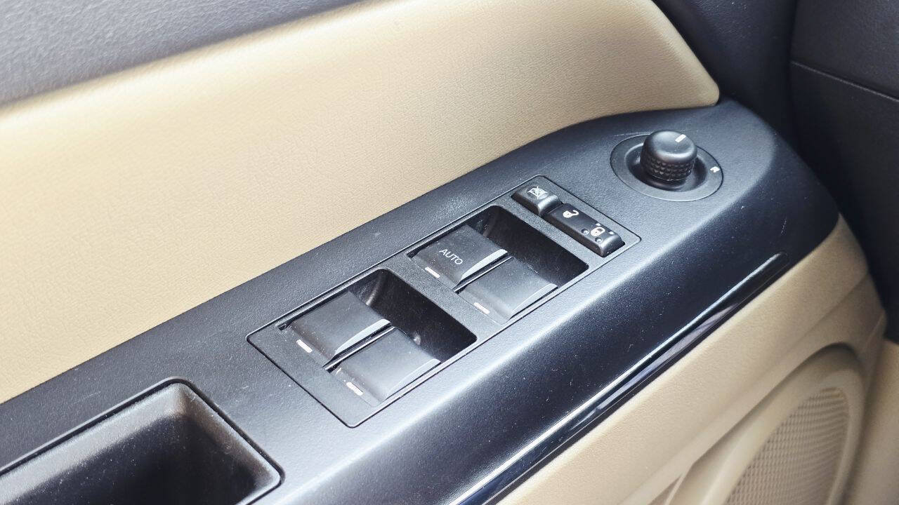 Used 2015 Jeep Patriot Limited w/ Sun/Sound Group AWD/4WD image 28
