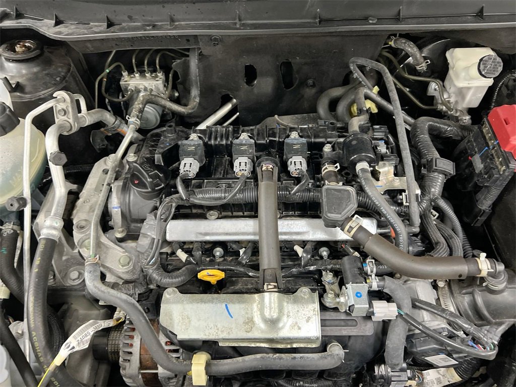 Used 2020 Nissan Kicks SR image 23