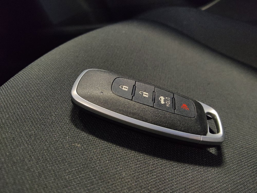 Used 2025 Nissan Sentra SV FWD image 32