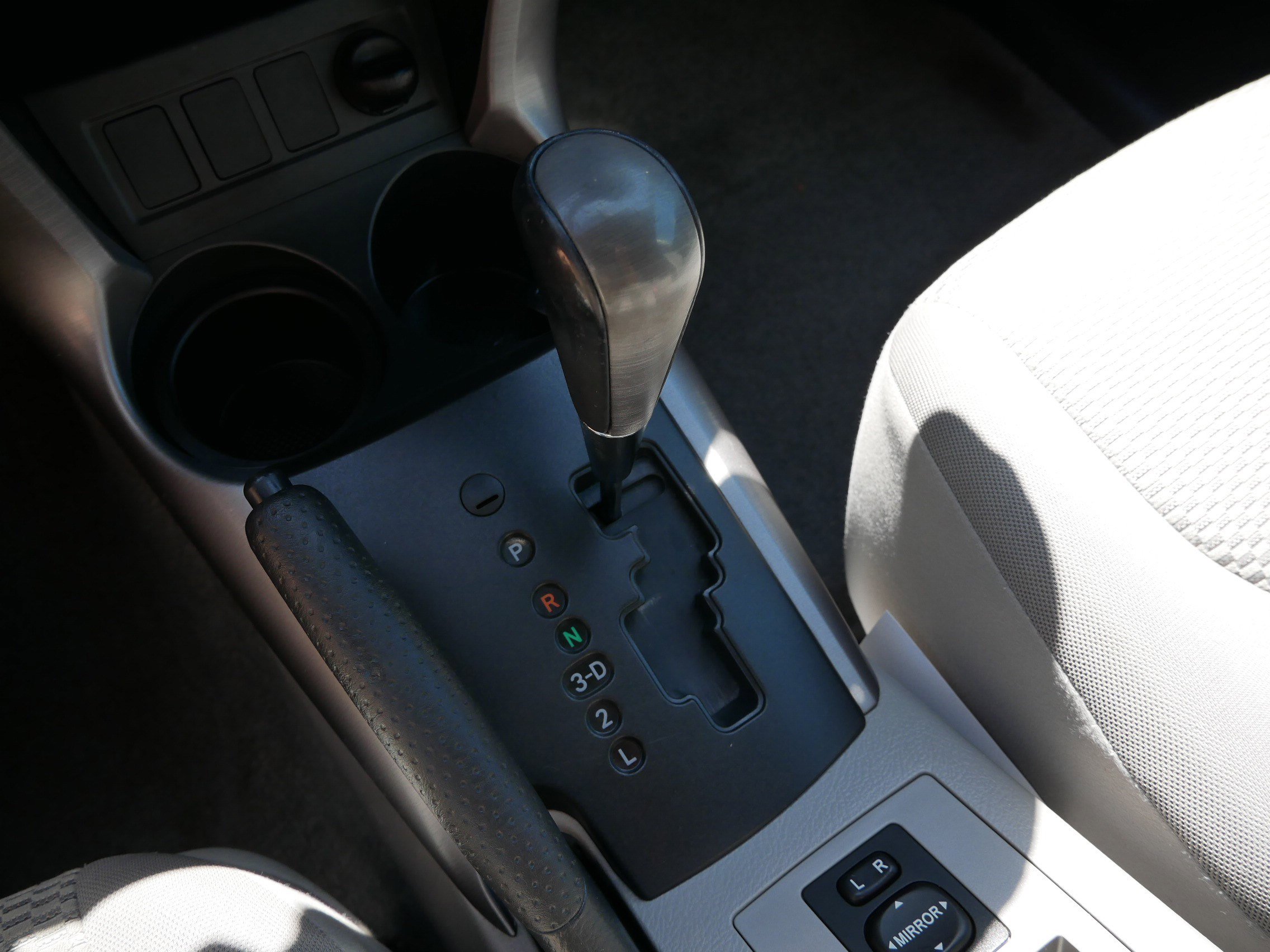 Used 2008 Toyota RAV4 Limited image 24